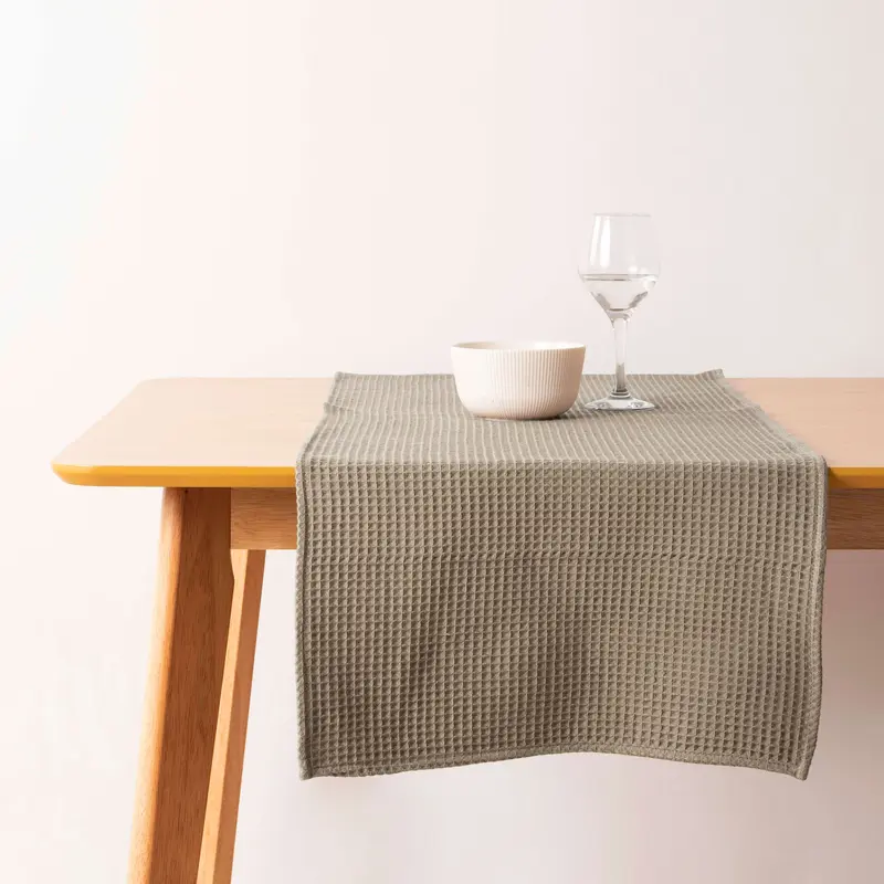 Camino de mesa Waffle Wallnut 45x140 cm