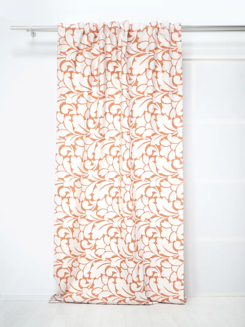 Cortina Jacquard Elegance con motivo clásico