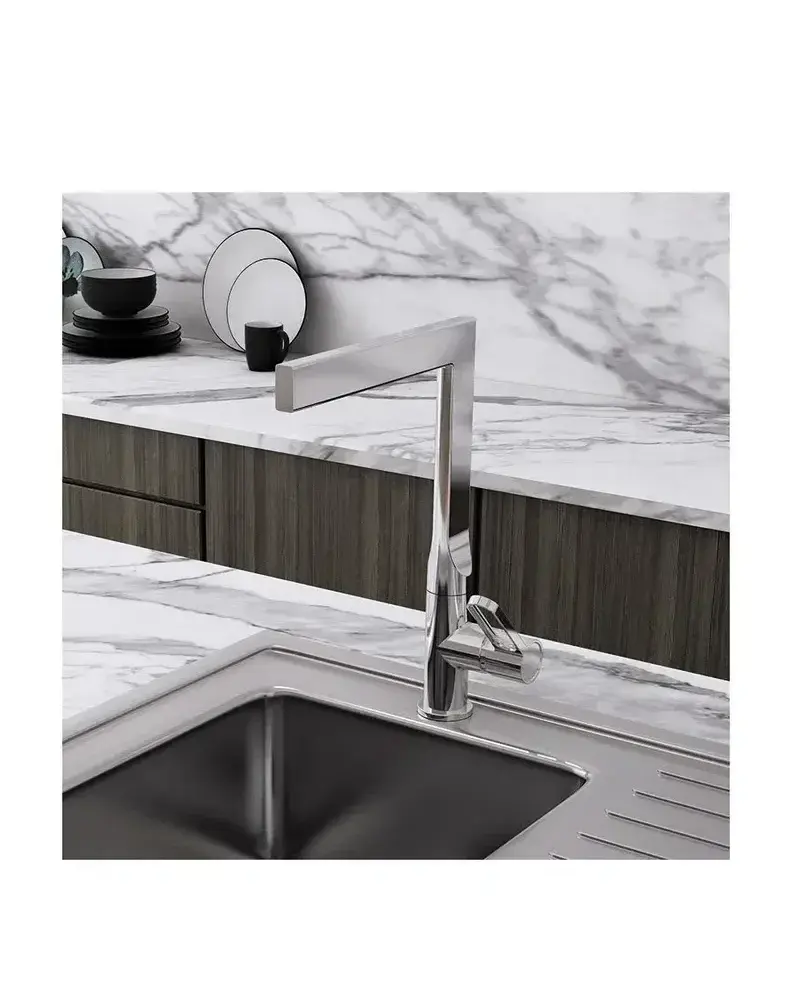 Grifo monomando de cocina fabricado en latón con un acabado cromado de 247 mm Dior de GME
