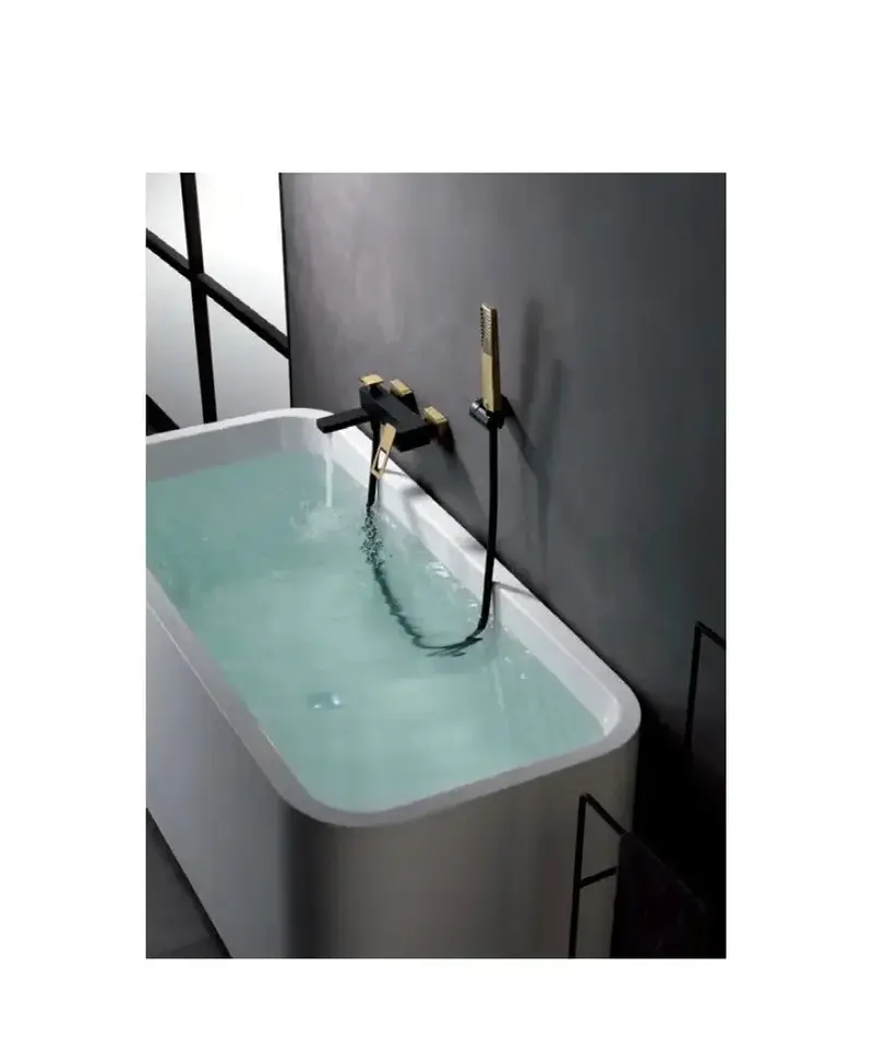 Grifo monomando de pared para bañera o ducha de diseño moderno con un acabado negro oro Suecia de Imex