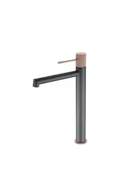 Grifo para lavabo con un diseño de caño alto en color gris mate y champagne Line de Imex