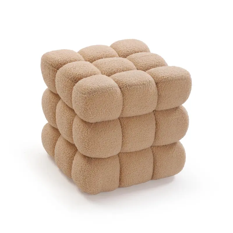 PUF CUADRADO EN BORREGUITO BEIGE HARNETT
